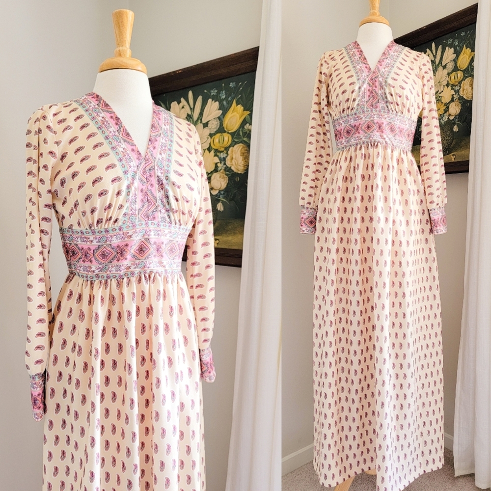 Vintage 70s Floral Paisley Long Sleeve V-Neck Vintage 1970s Empire Maxi Dress